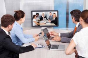 people in a virtual meeting